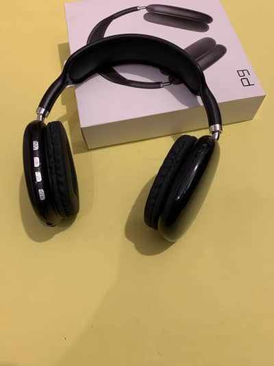 P9 wireless headphones