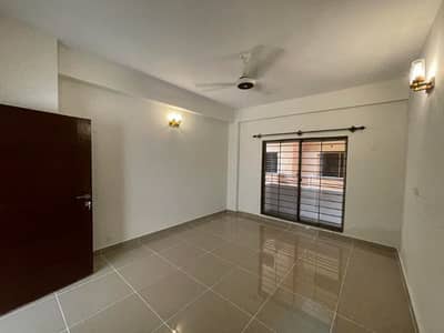 LEASED FLAT IN ASKARI 5 HAVING 3-BED 3000 SQUARE FEET FOR QUICK SALE
