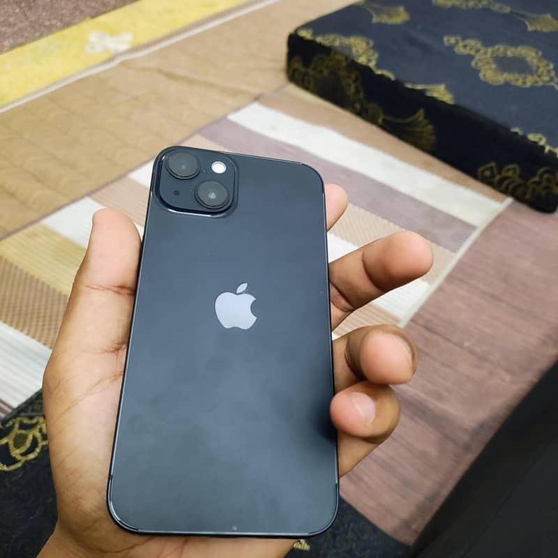 Apple iPhone 13 1