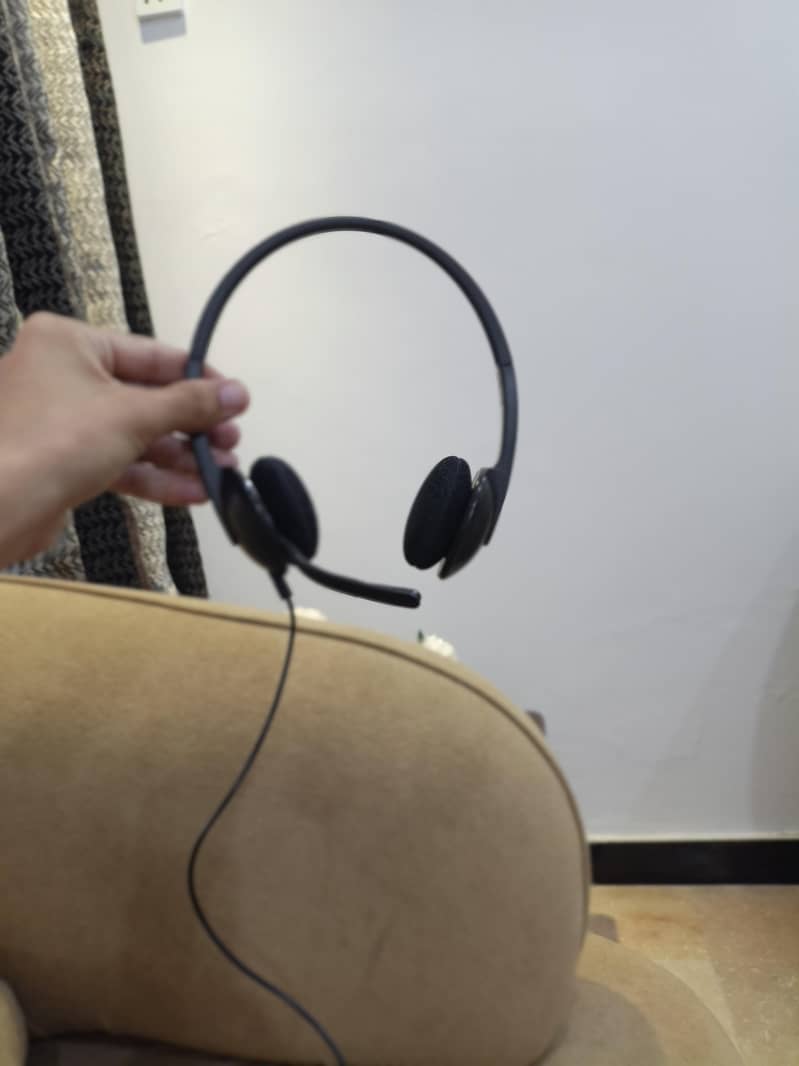 Logitech H340 USB Headset 4
