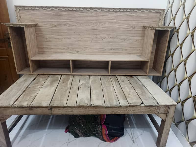 lcd stand table 2