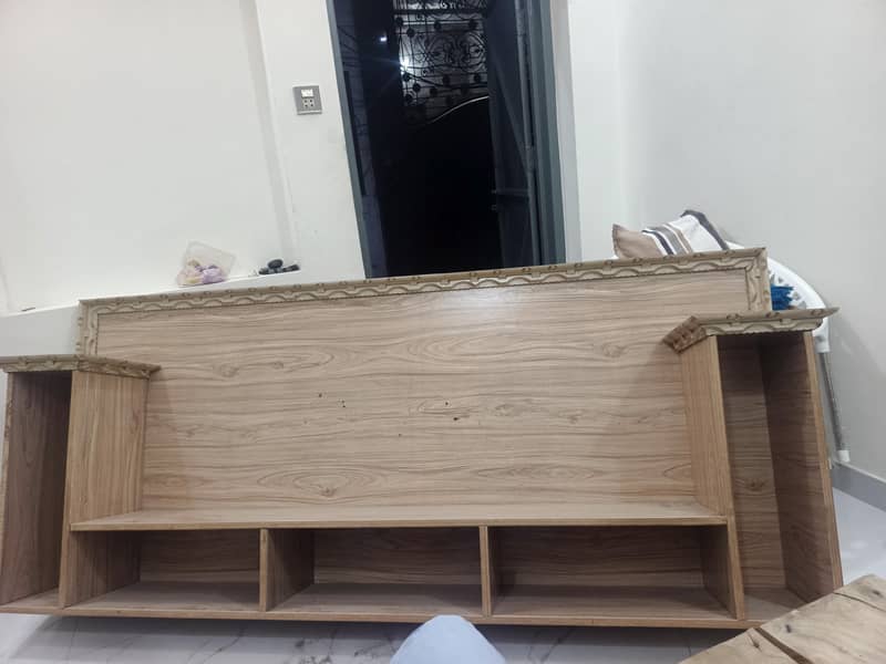 lcd stand table 3