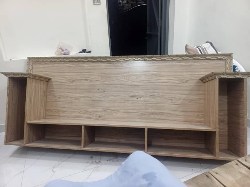 lcd stand table 5