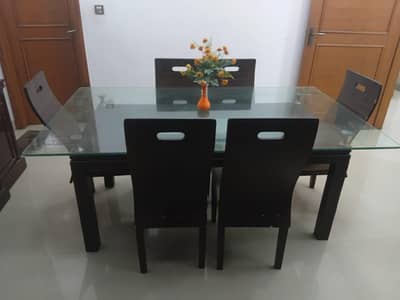 6 seater wooden Daining table with 6 chairs