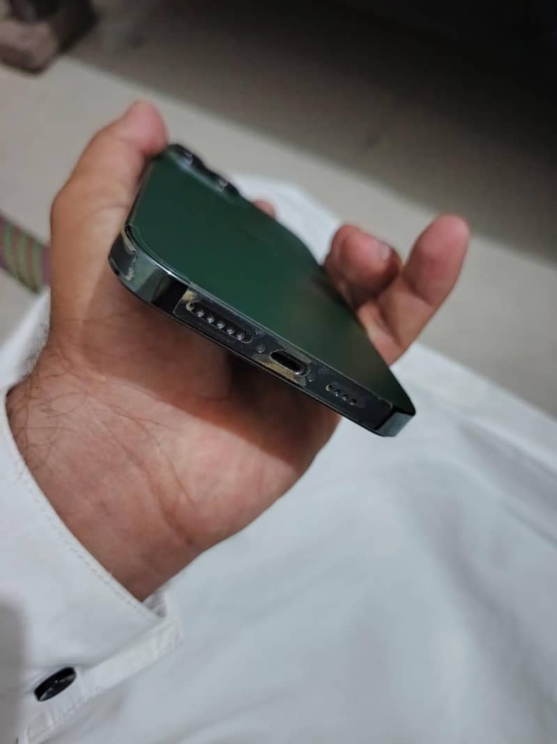 Apple iPhone 13 Pro Max 5