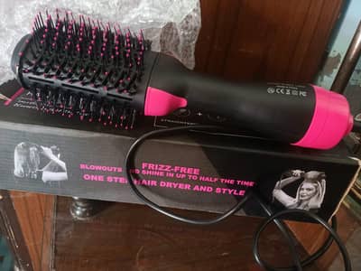 3-in-1 Electric Hot Air Brush.