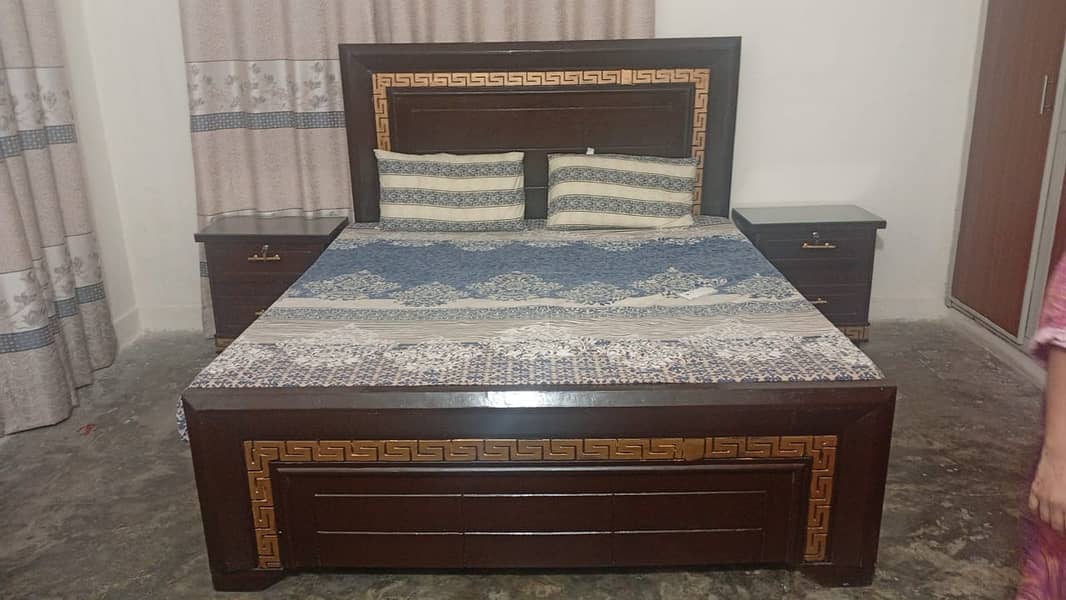 Double bed 0