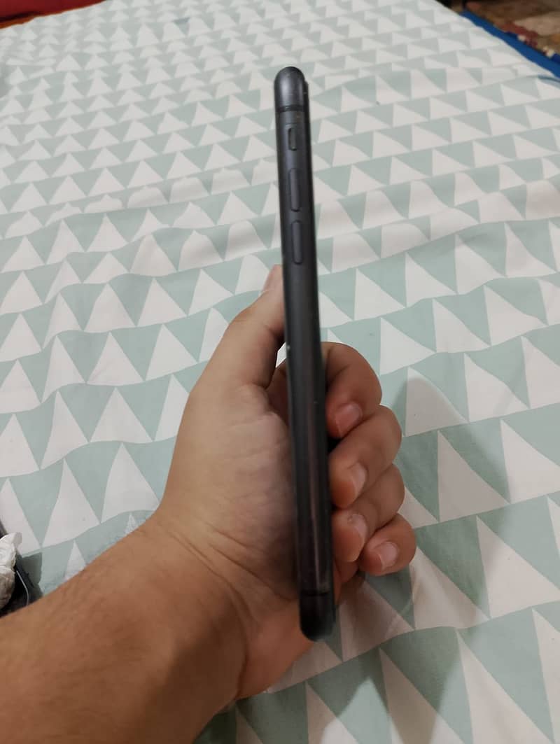 Apple iPhone 11 1