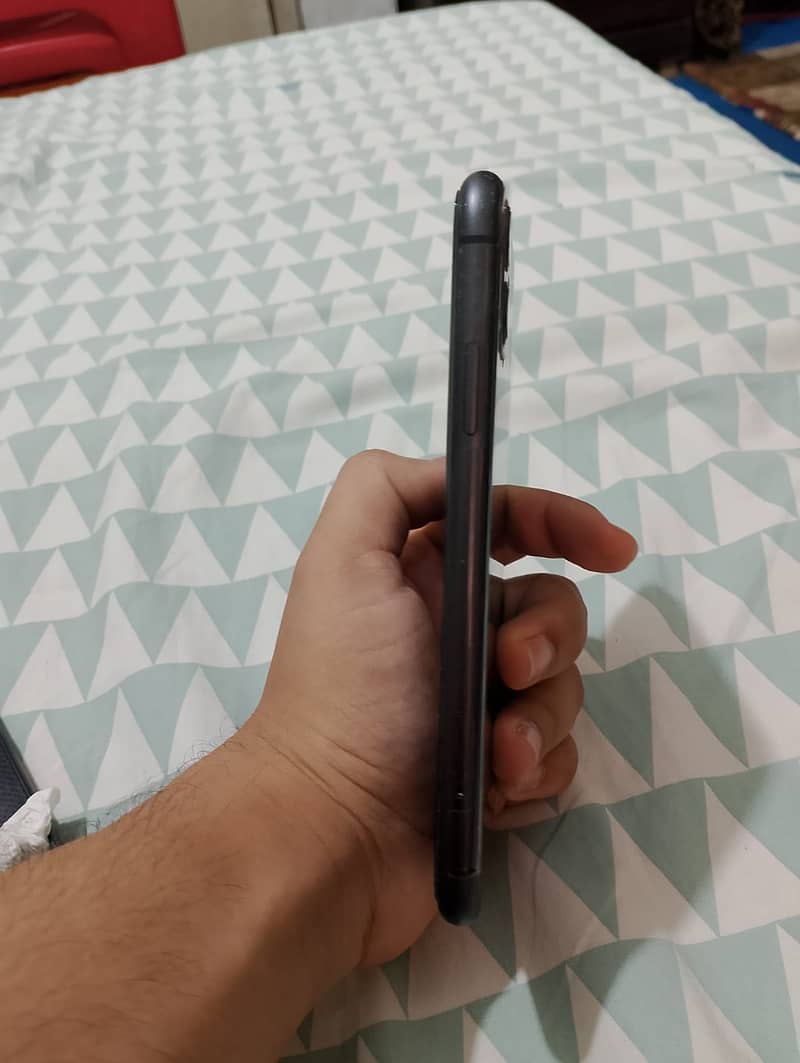 Apple iPhone 11 2