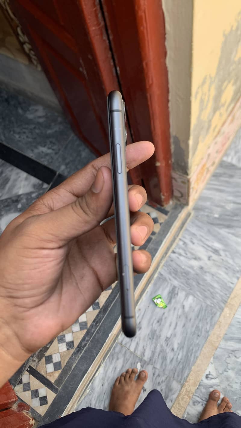 Apple iPhone 11 1
