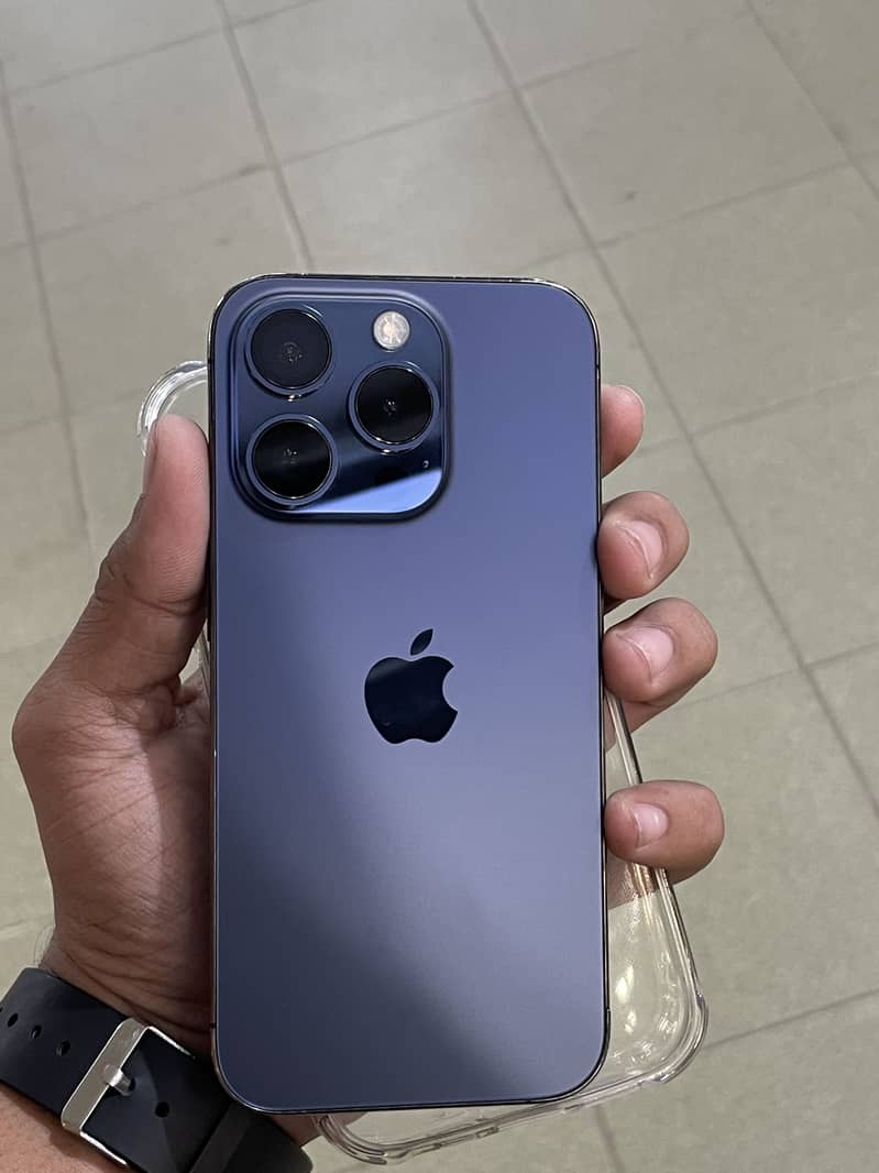 Apple iPhone 15 Pro 1