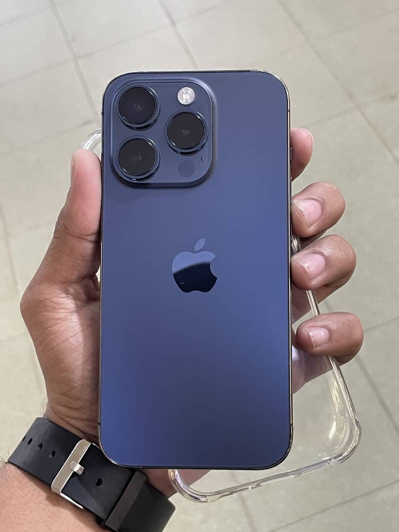 Apple iPhone 15 Pro 8