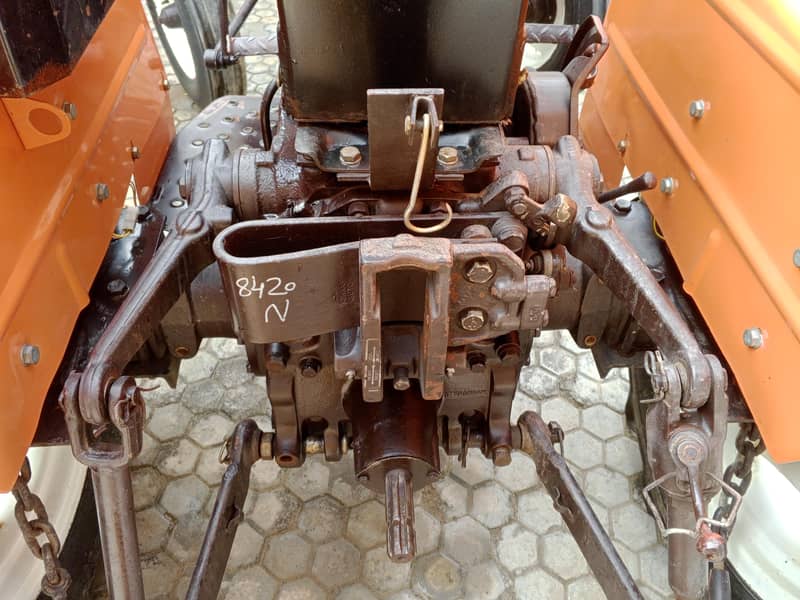 tractor 480 8