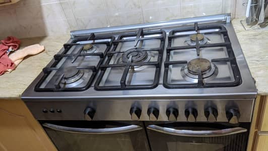 Cooking Range (Stove and Oven)