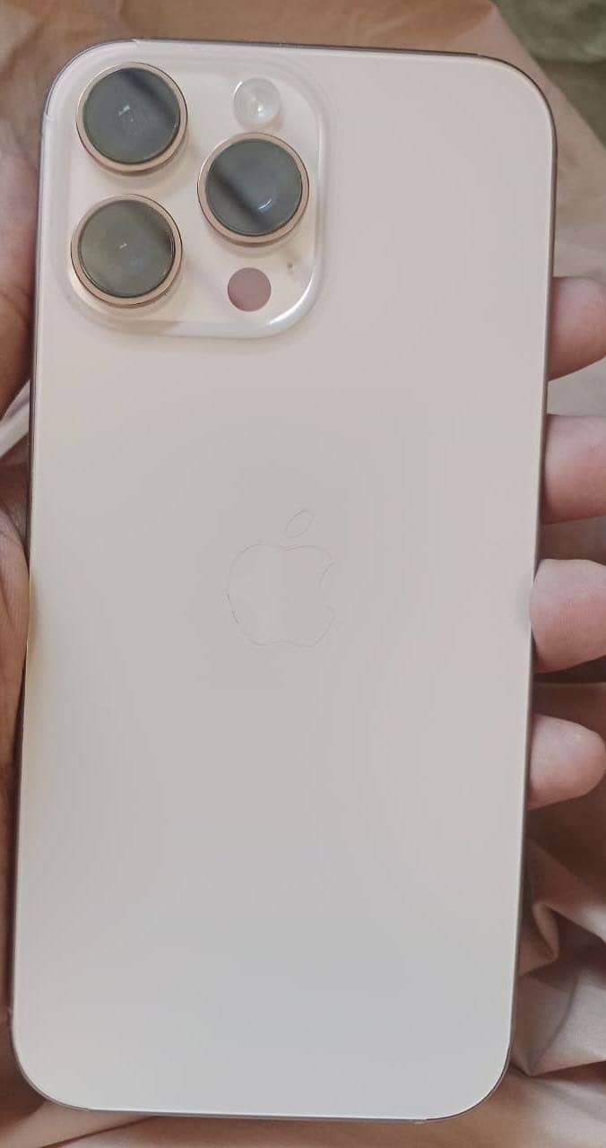 Apple iPhone 16 Pro Max 0