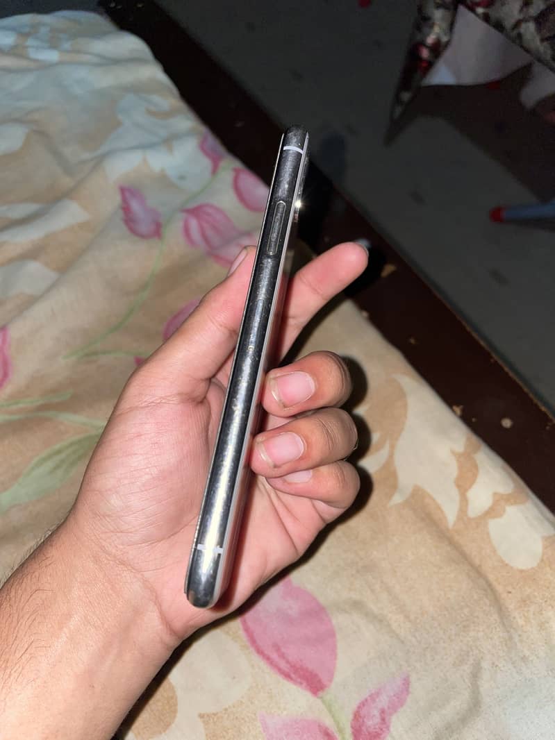 Apple iPhone X 0
