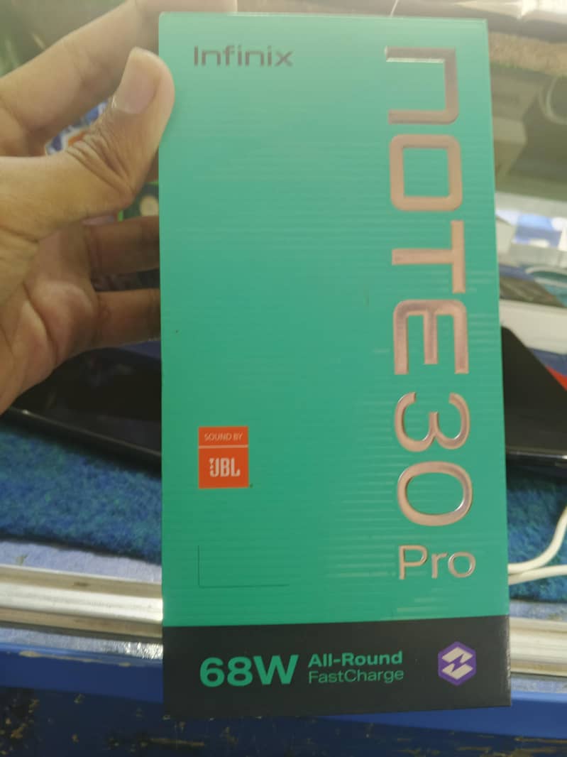 Infinix Note 30 Pro 0