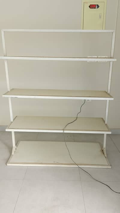 Racks Hain 2 week use huay Hain 10 by 10 condition hai pure steel