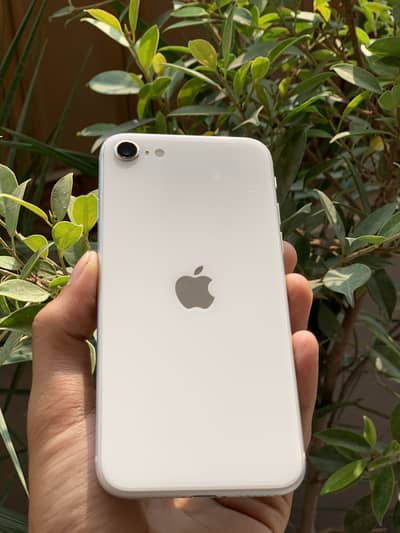 Apple iPhone SE