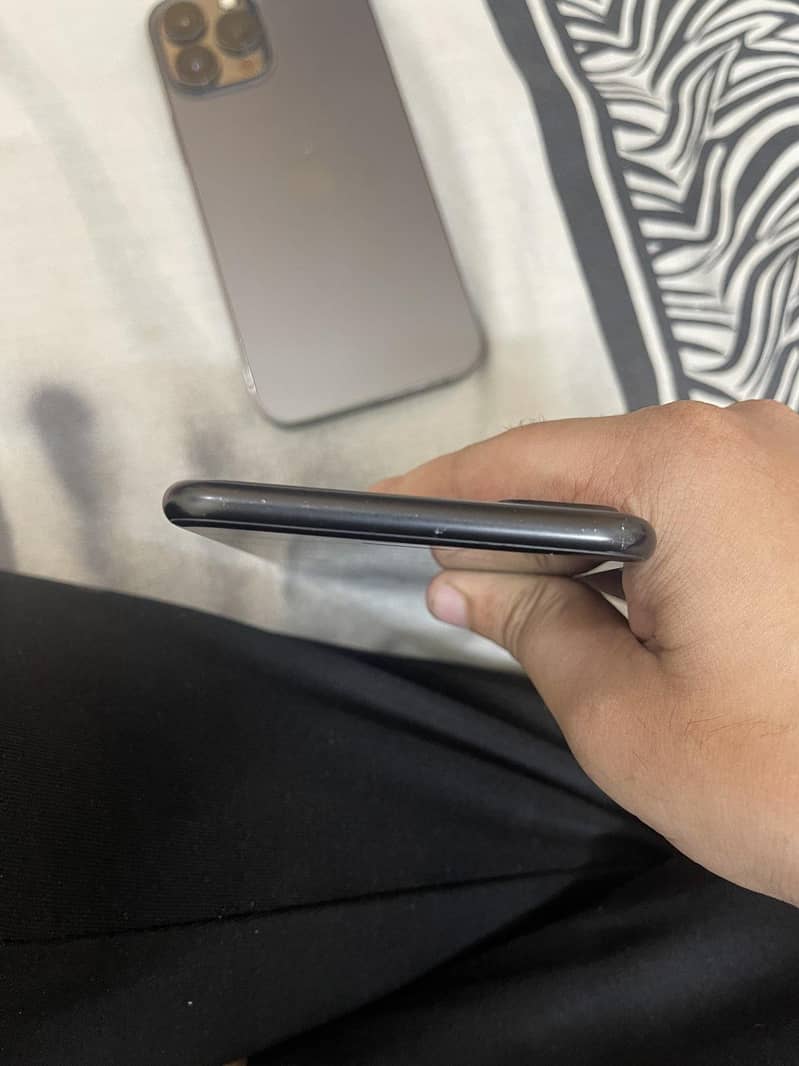 Apple iPhone 7 Plus 4