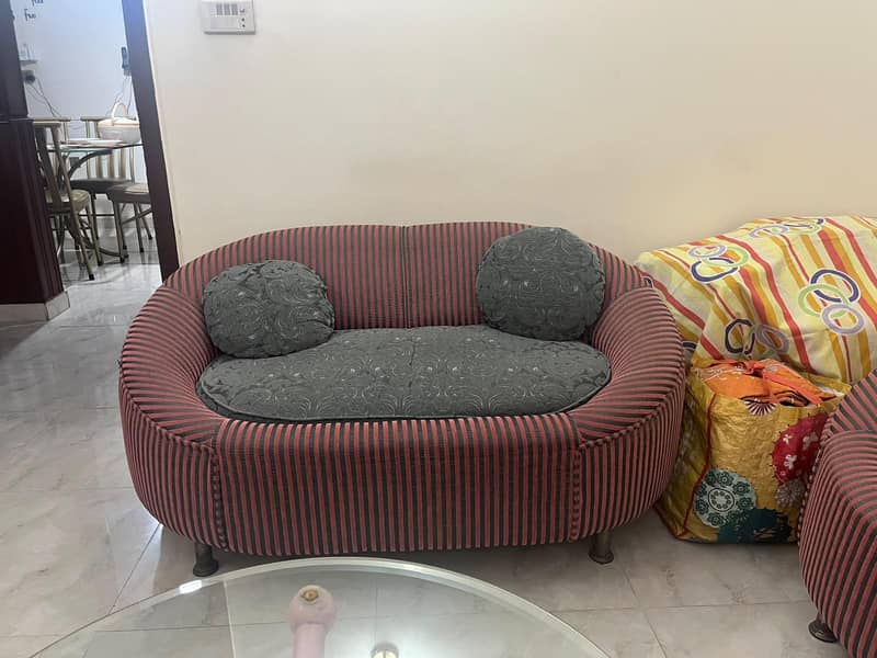 SOFA AND TABLES 0