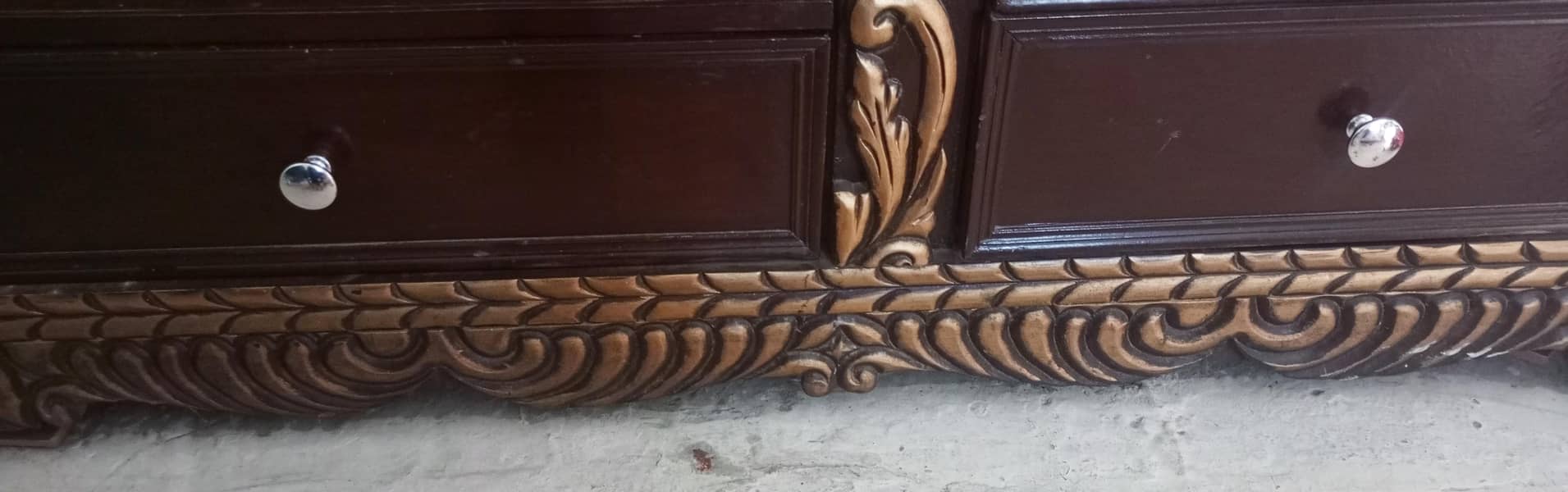 Dressing table 1
