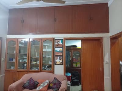 10 MARLA FULL HOUSE IDEAL LOCATION IN AIT