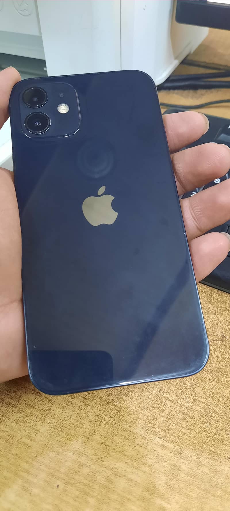 Apple iPhone 12 3