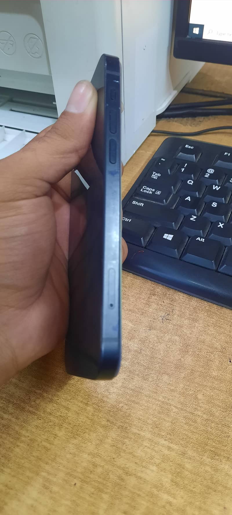 Apple iPhone 12 6