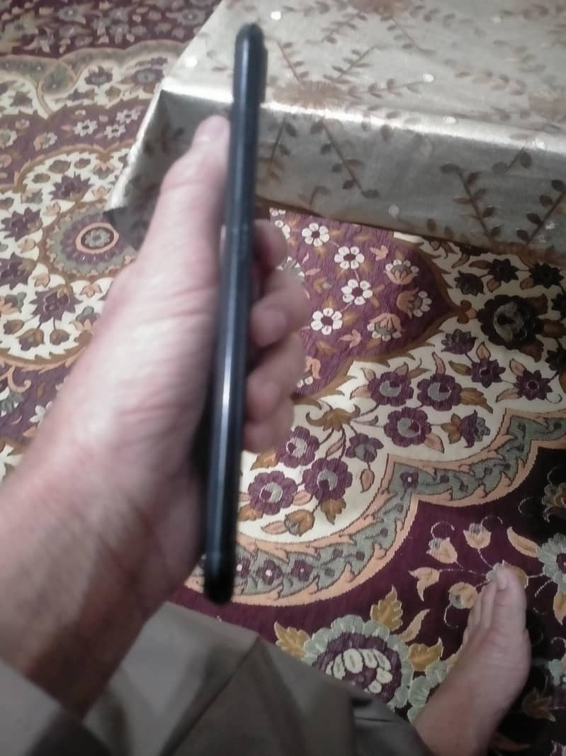 Apple iPhone 7 Plus 2