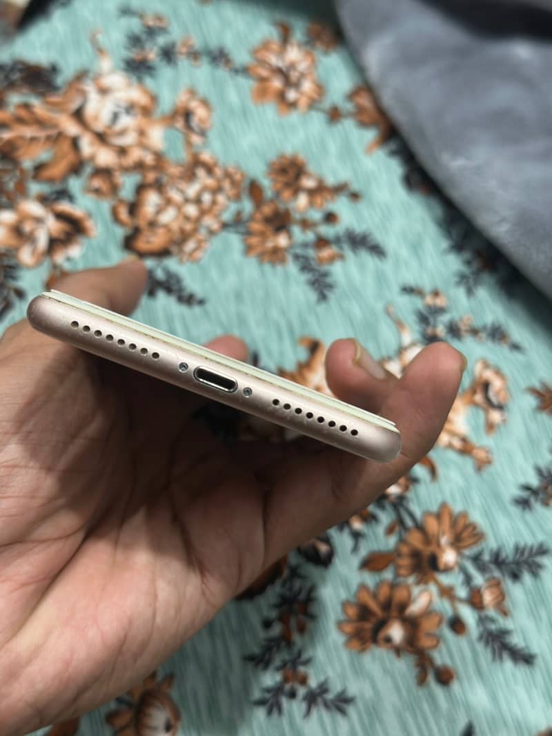 Apple iPhone 8 Plus 2