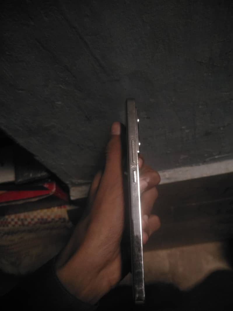 Infinix Note 40 4