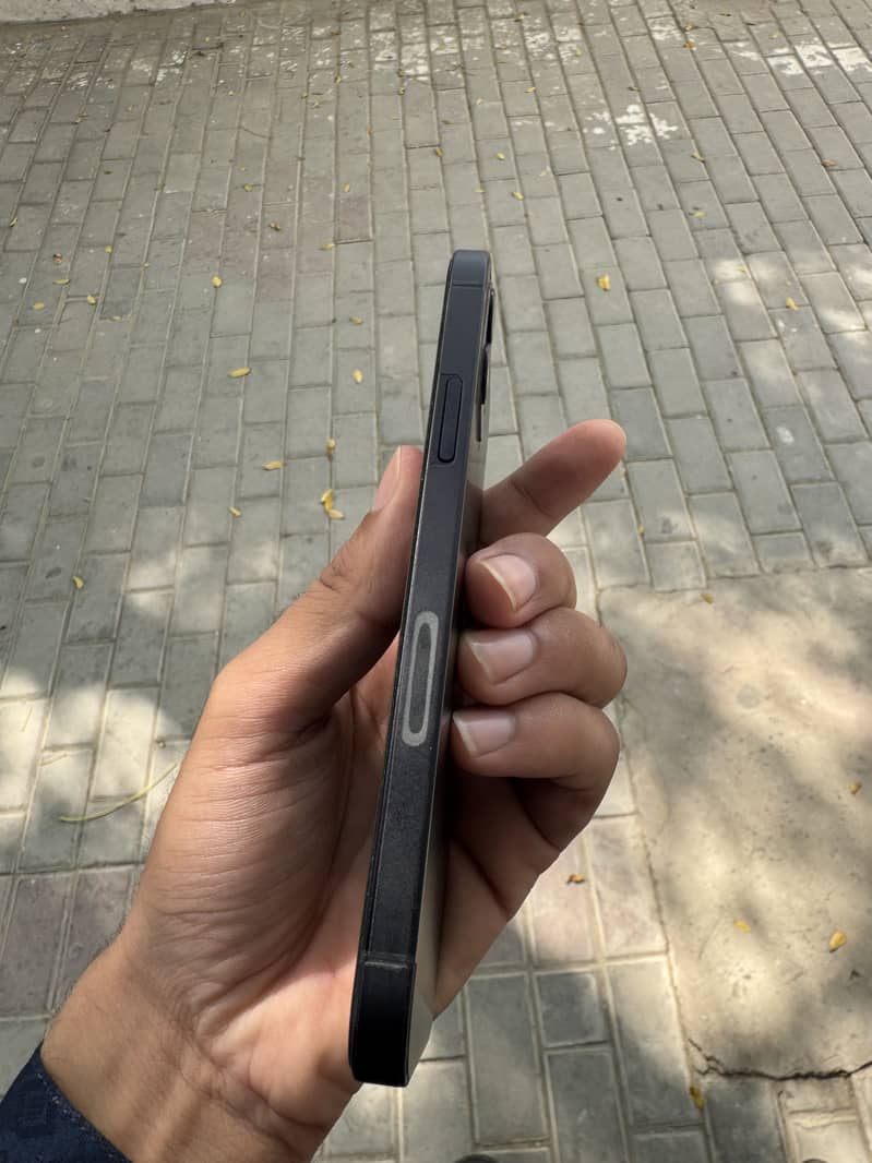 Apple iPhone 12 0