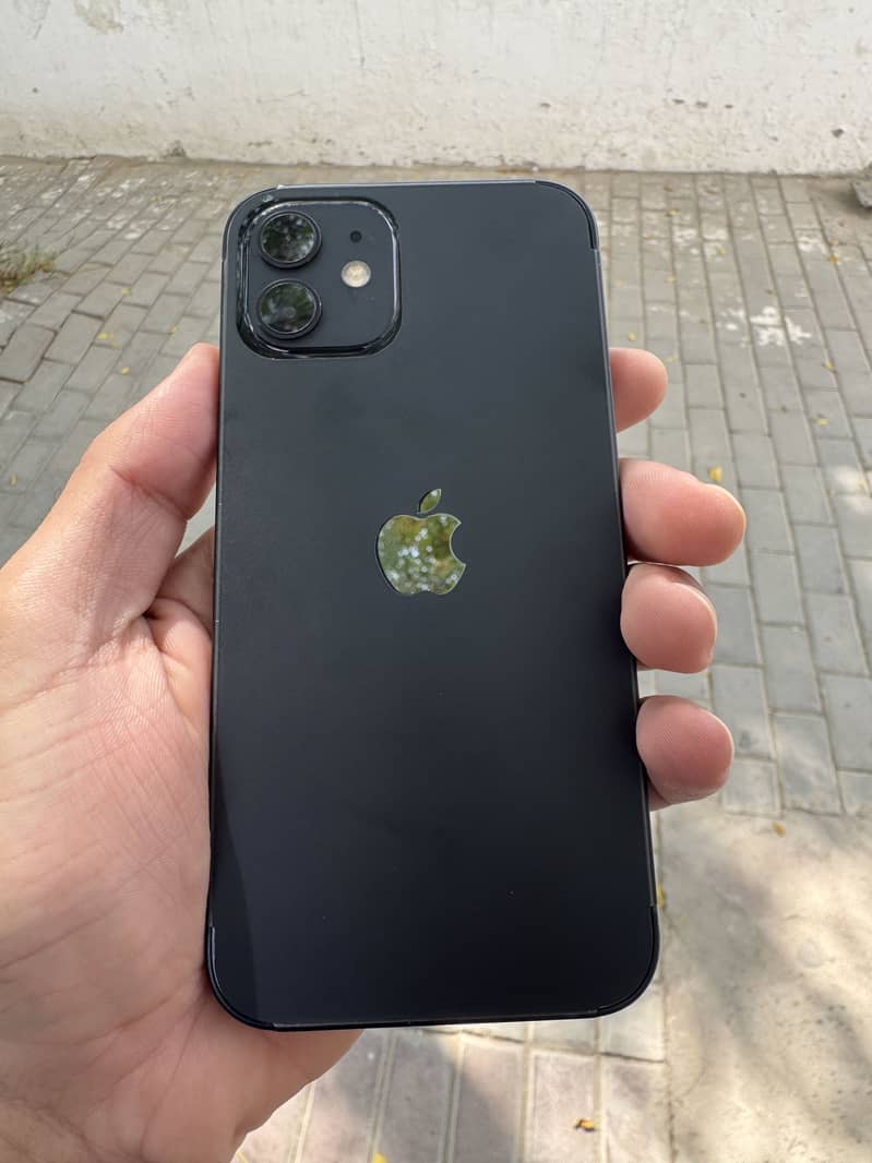 Apple iPhone 12 1
