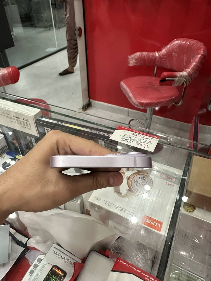 Apple iPhone 14 2