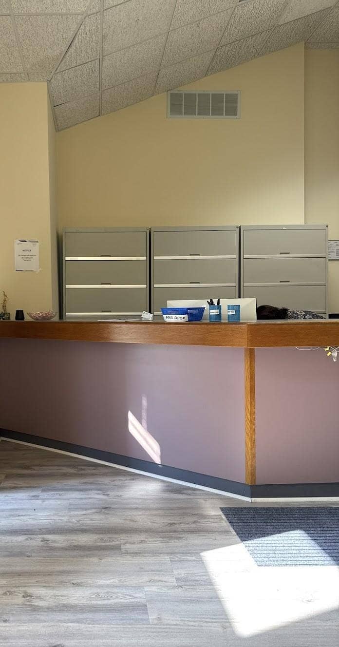 Receptionist 0