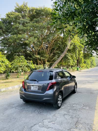 Toyota Vitz 2011