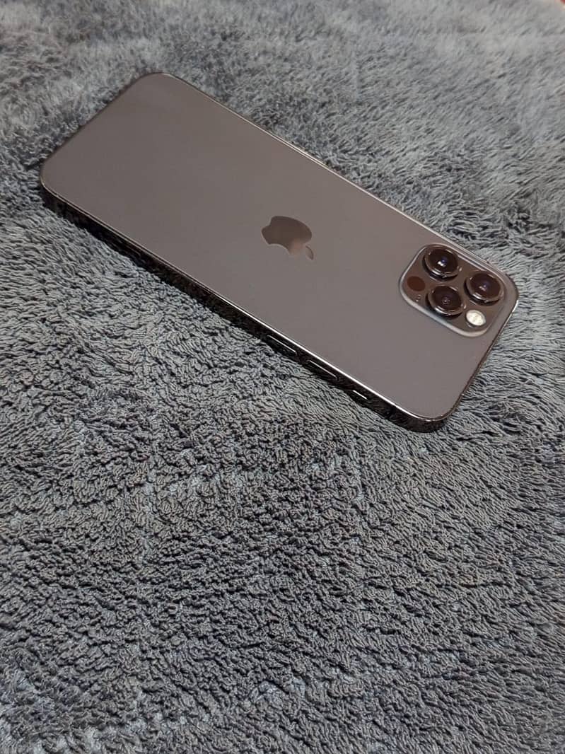 Apple iPhone 12 Pro 2