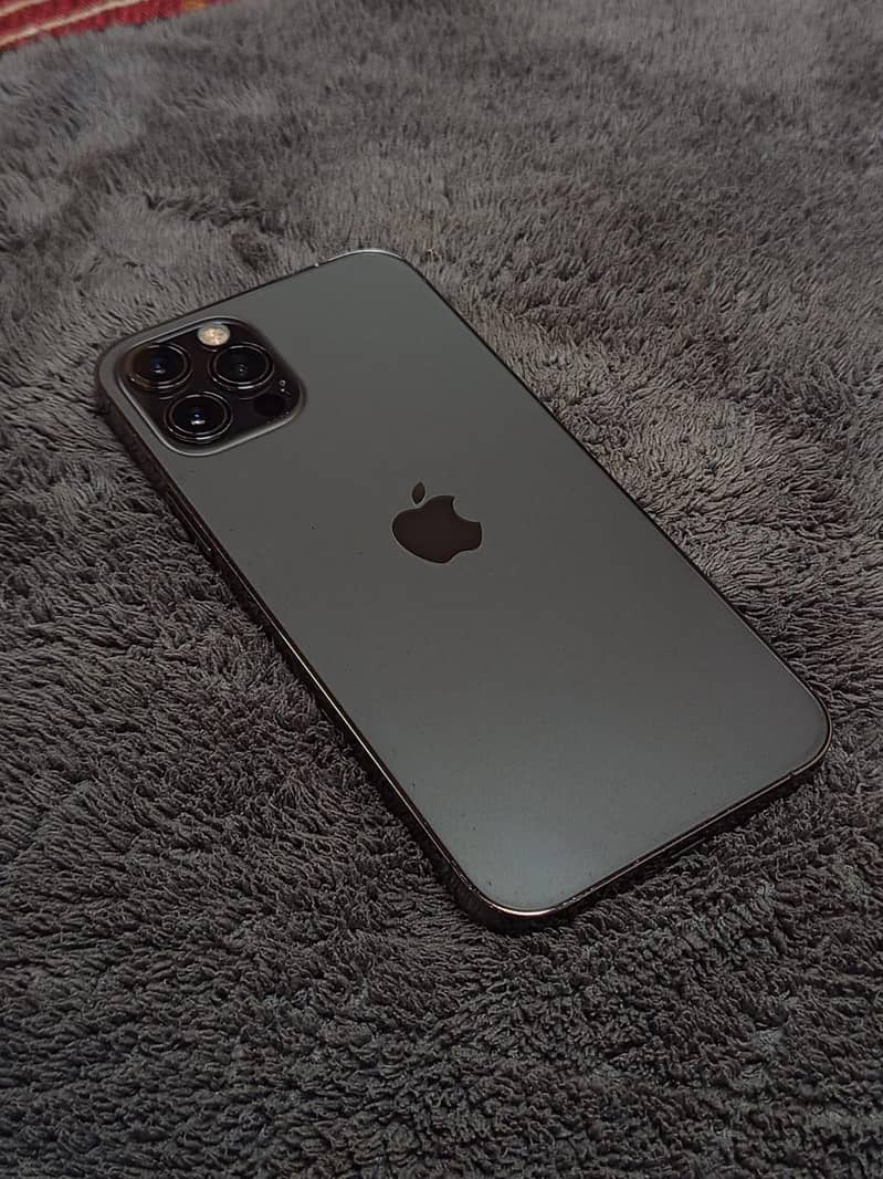 Apple iPhone 12 Pro 3