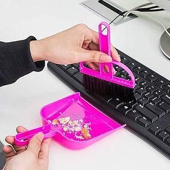 T  2pcs/set Mini Hand Broom Ergonomic Design Desktop Cleaning Portable Mini De Pink