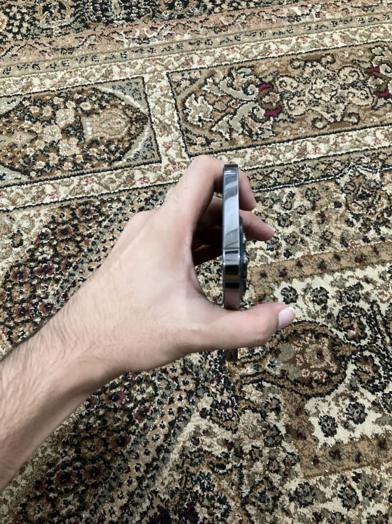 Apple iPhone 13 Pro 3