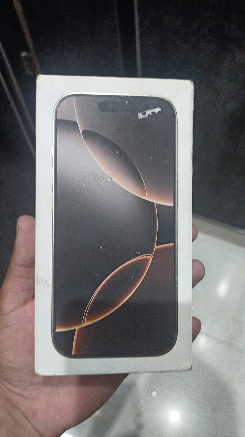 Apple iPhone 16 Pro 2