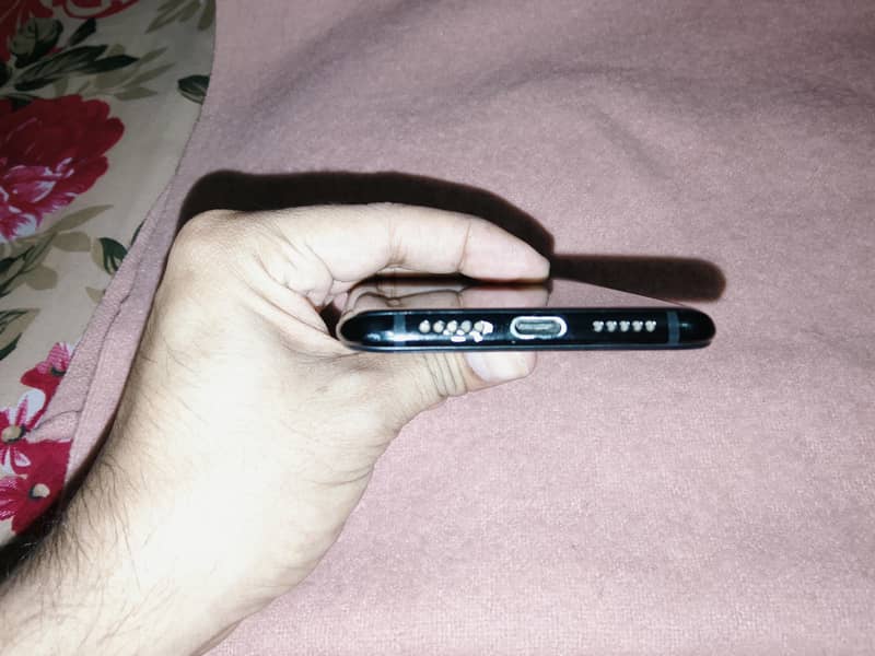 One Plus 6T 3