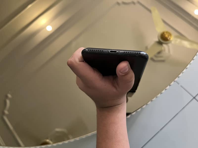 Apple iPhone 7 Plus 4