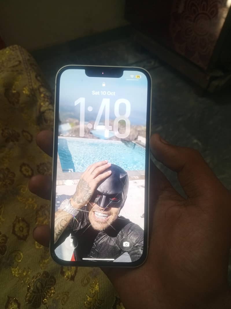 Apple iPhone 13 2