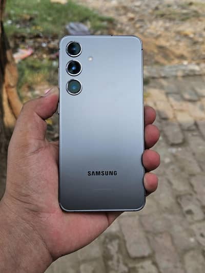 Samsung S24 8/128