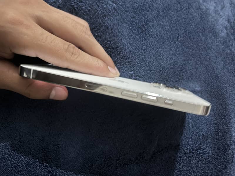 Apple iPhone 13 Pro 3
