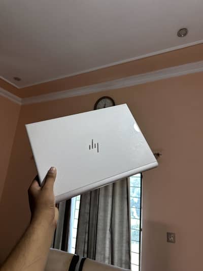 HP NEW LOGO LAPTOP
