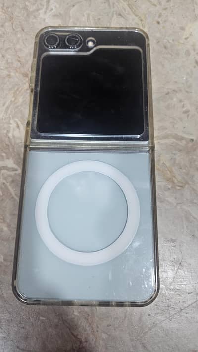 Samsung Galaxy z Flip 5 Non Pta Green Line Issue Exchange Possible