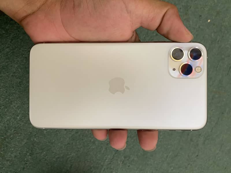 Apple iPhone 11 Pro Max 6